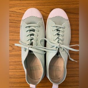 Palladium lightweight low top sneakers women’s size 9.5